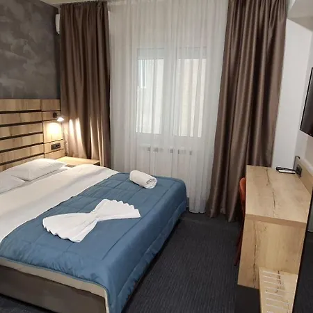 Aparthotel Sremsky 4*